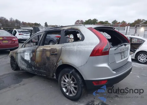 2010 Volvo Xc60 T6/T6 R-Design z USA, uszkodzony, nr VIN YV4992DZ6A2060465